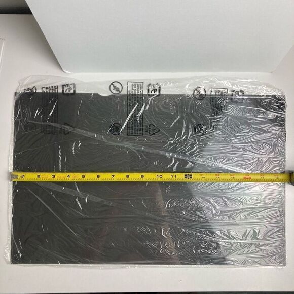 Staples Privacy Filter‎ for 22” Widescreen Monitor 16:10 11.7”x18.7” (41940) - Picture 4 of 5